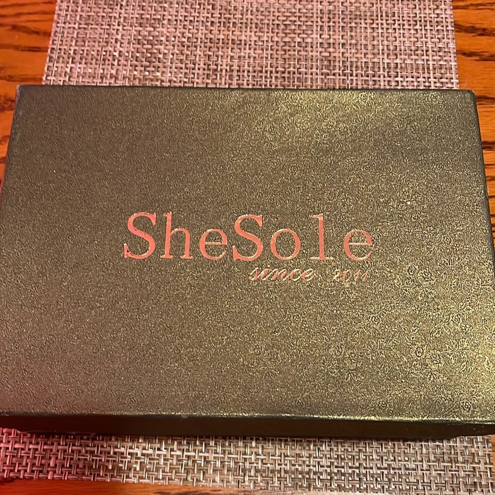 SheSole woman’s heels